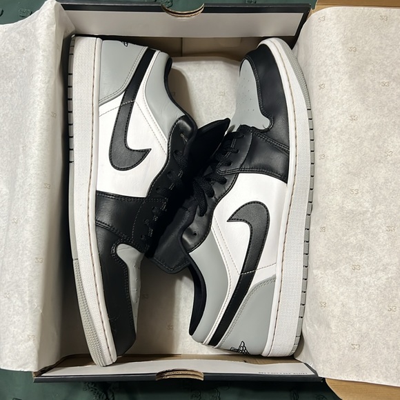 Jordan 1  Low - Size 15 
LT smoke grey /Black/White  color combo. - Picture 10 of 12